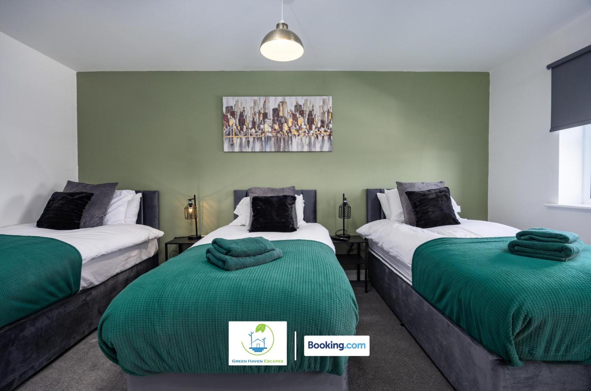 Cosy Retreat By Haven Escapes Short Lets & Serviced Seacroft With Free Off-street Parking & Pet-friendly
