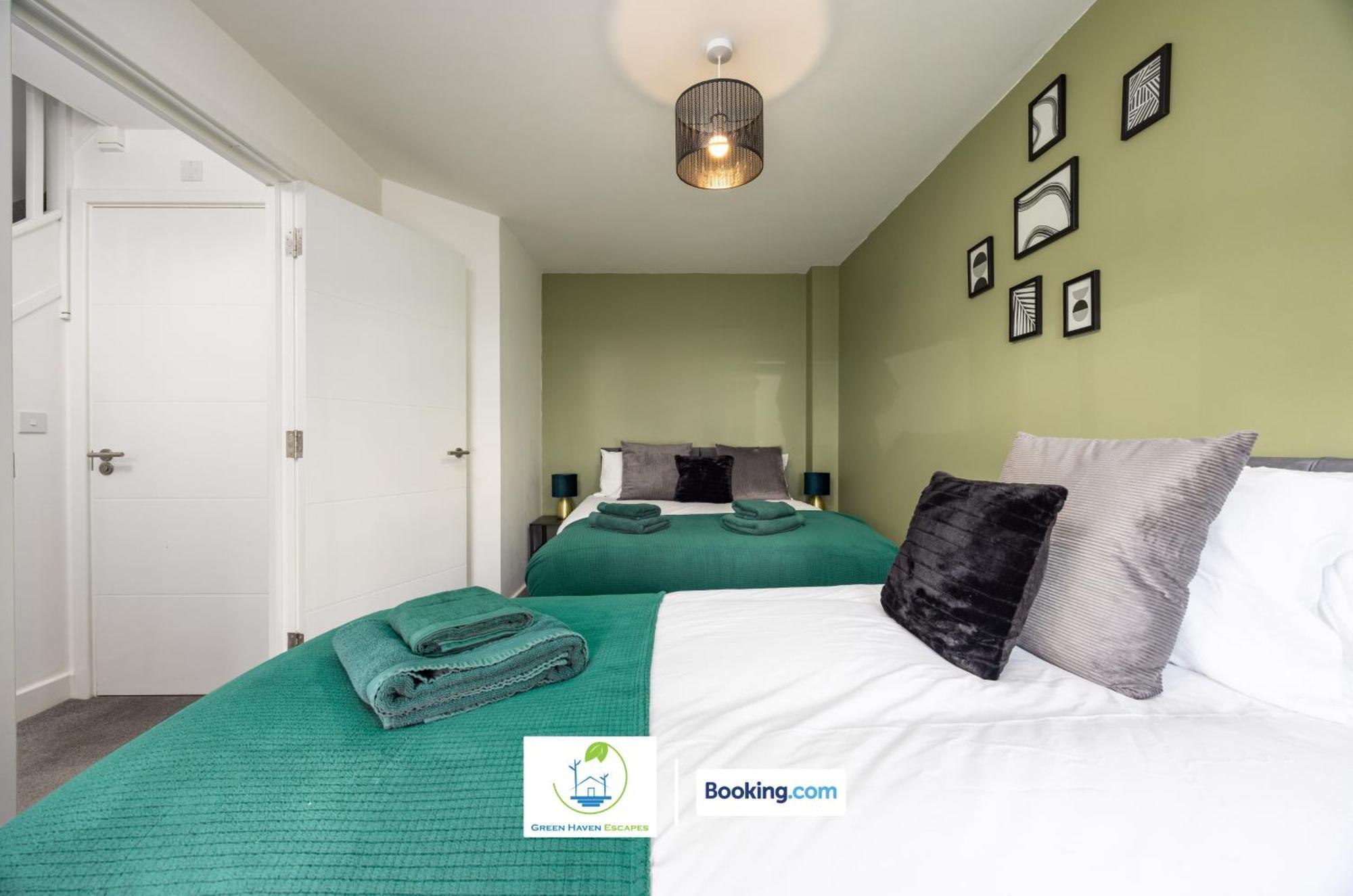 Apartment Cosy Retreat By Haven Escapes Short Lets & Serviced Seacroft With Free Off-street Parking & Pet-friendly