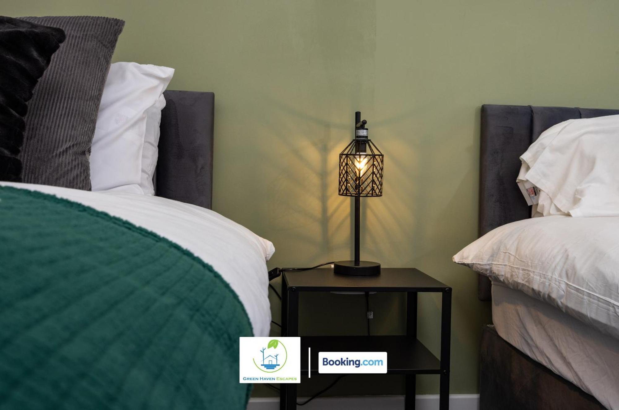 Apartment Cosy Retreat By Haven Escapes Short Lets & Serviced Seacroft With Free Off-street Parking & Pet-friendly Leeds (West Yorkshire)